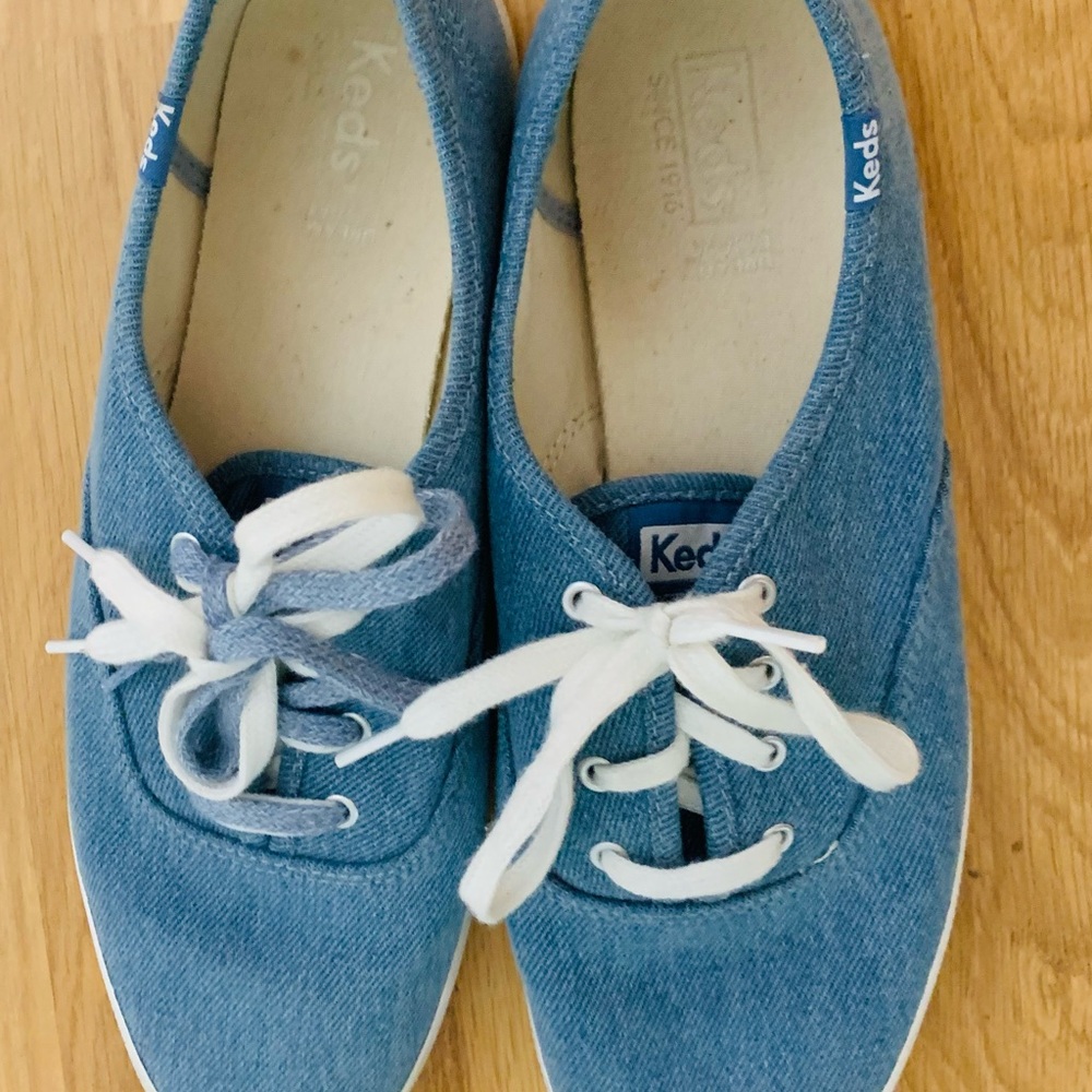 Keds (Dream Foam) Denim Lace - Up 
       (Size- 10 Women’s)